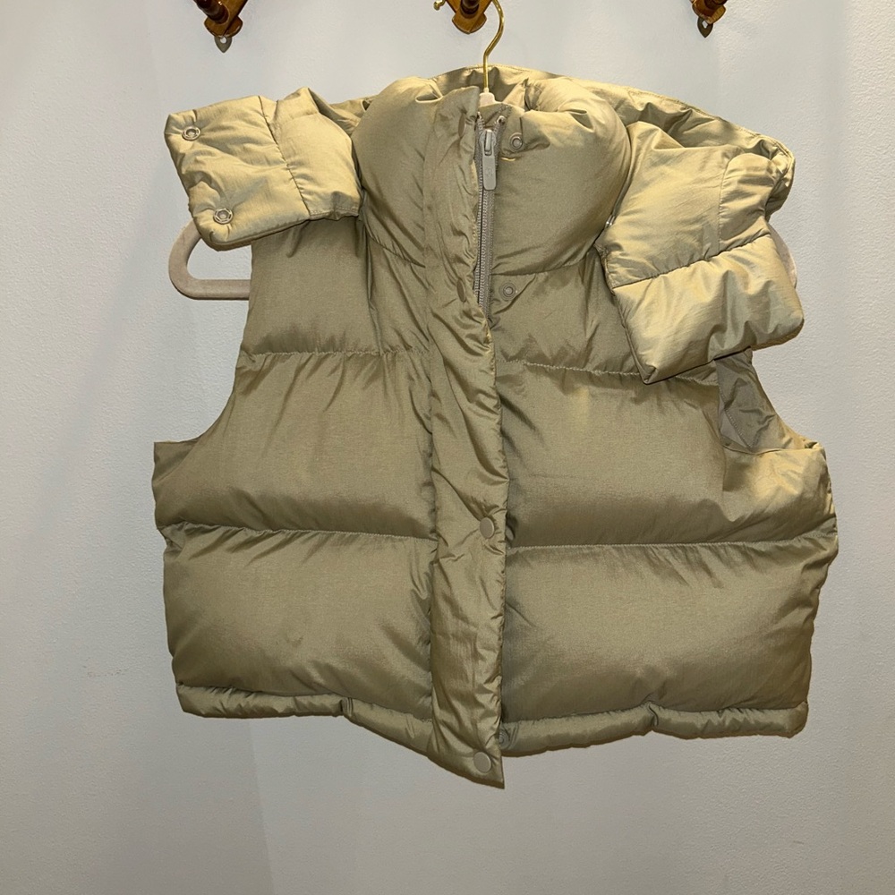 Lululemon Wunder Puff Super-Cropped Vest
